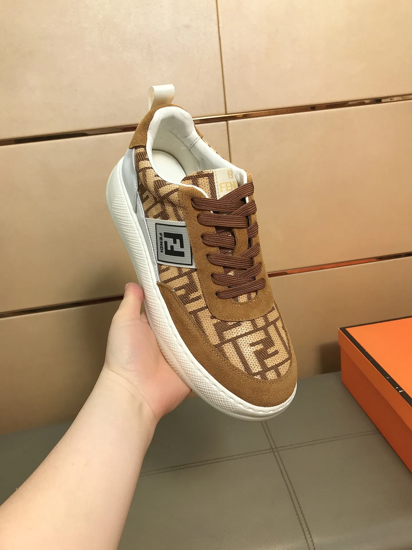 Ex-factory price 420 🔆🔆👉Fendi [Fendi] Men's new low-cut casual shoes are on the market🔥The shoe body is made of brand-specific printed fabric nubuck leather, with sheepskin lining for feet, breathable and does not cover the feet! Fashionable casual shoes 🙈Outsole is ultra-light, non-slip and wear-resistant👣 Standard size 38-44